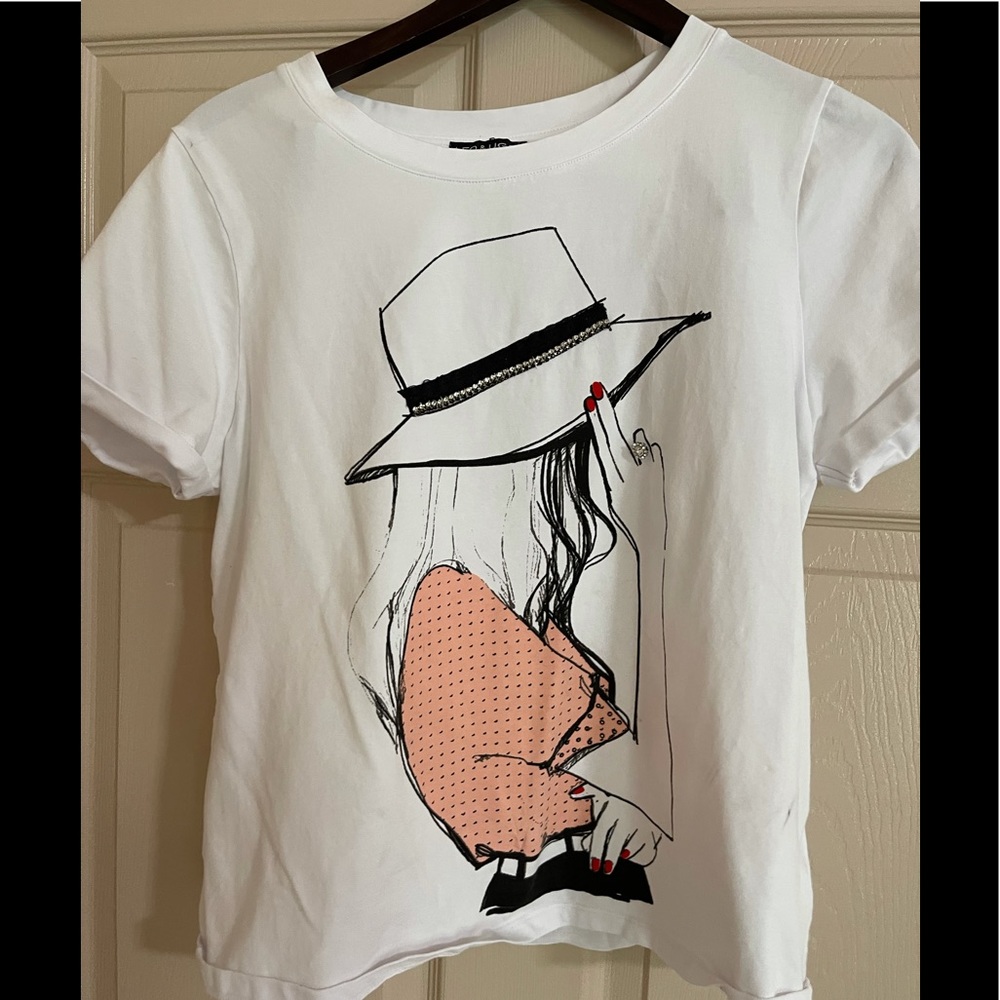 White cotton Leo&Ugo shirt has been worn once. It is adorable.